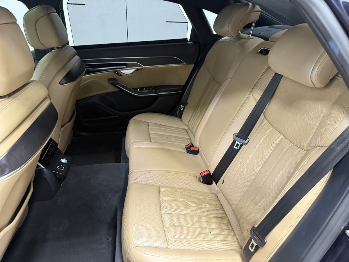 2019 Audi A8 Quattro L photo 18