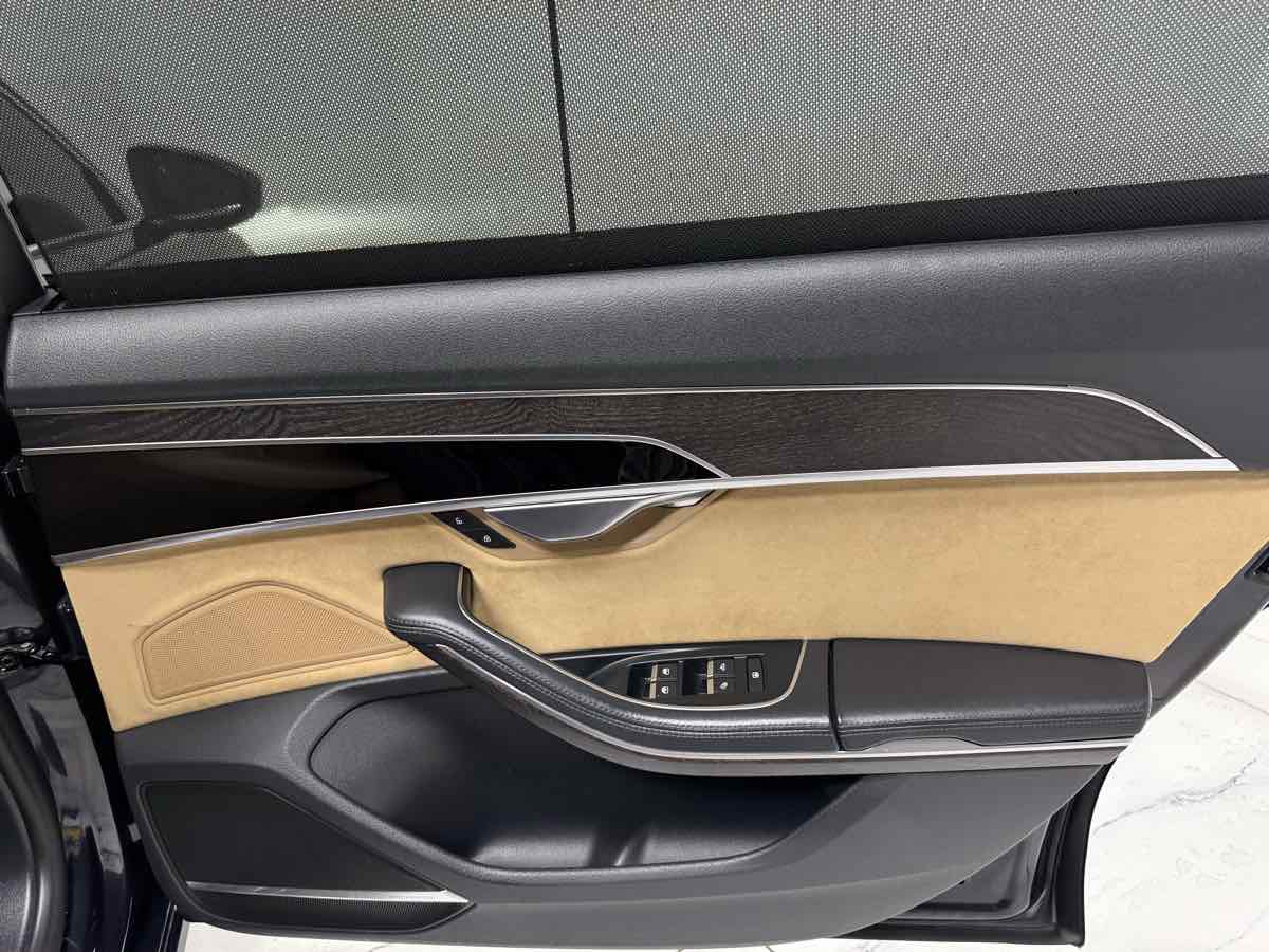 2019 Audi A8 Quattro L photo 19