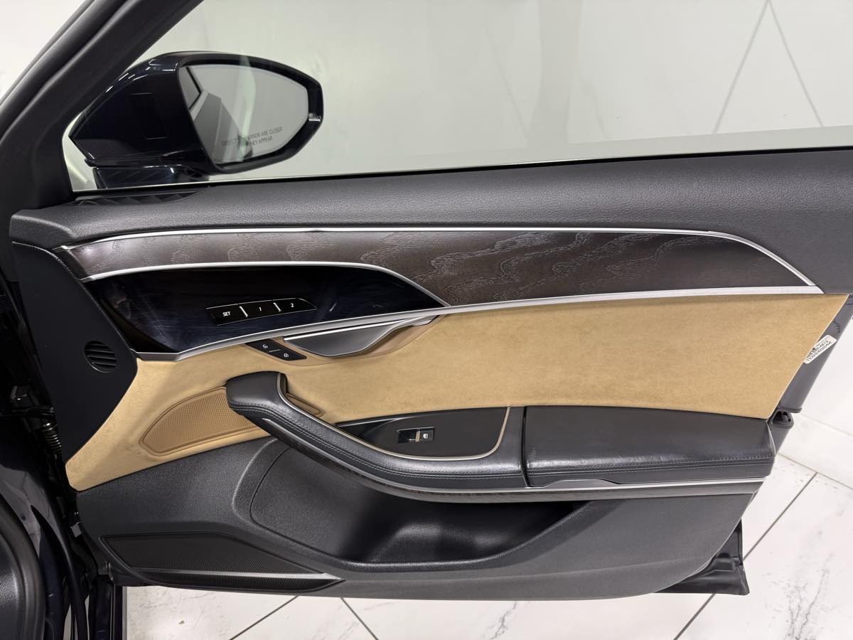 2019 Audi A8 Quattro L photo 24