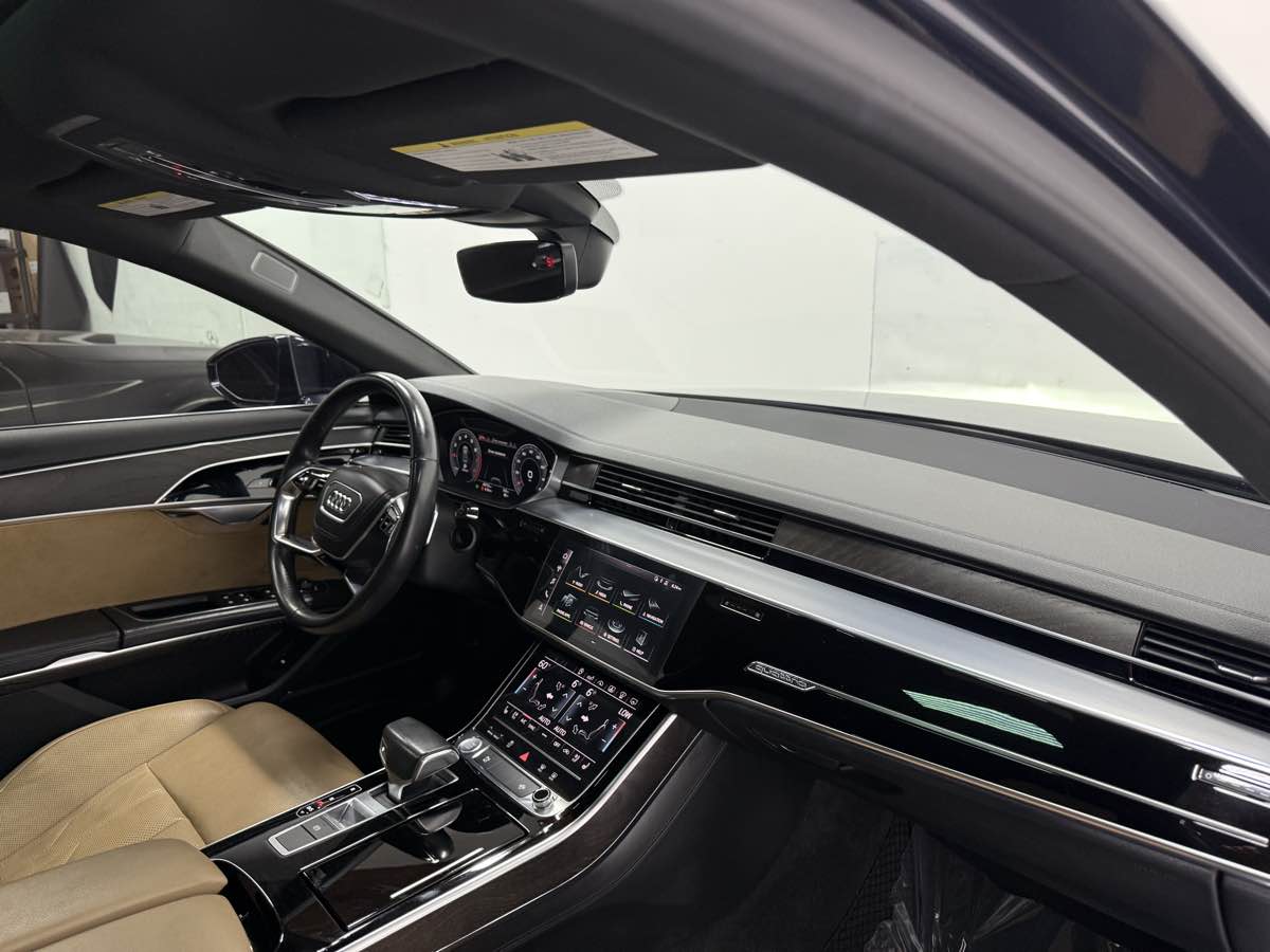 2019 Audi A8 Quattro L photo 25