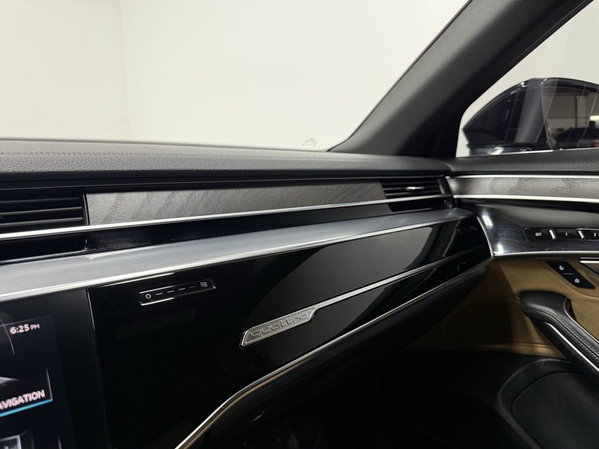 2019 Audi A8 Quattro L photo 33