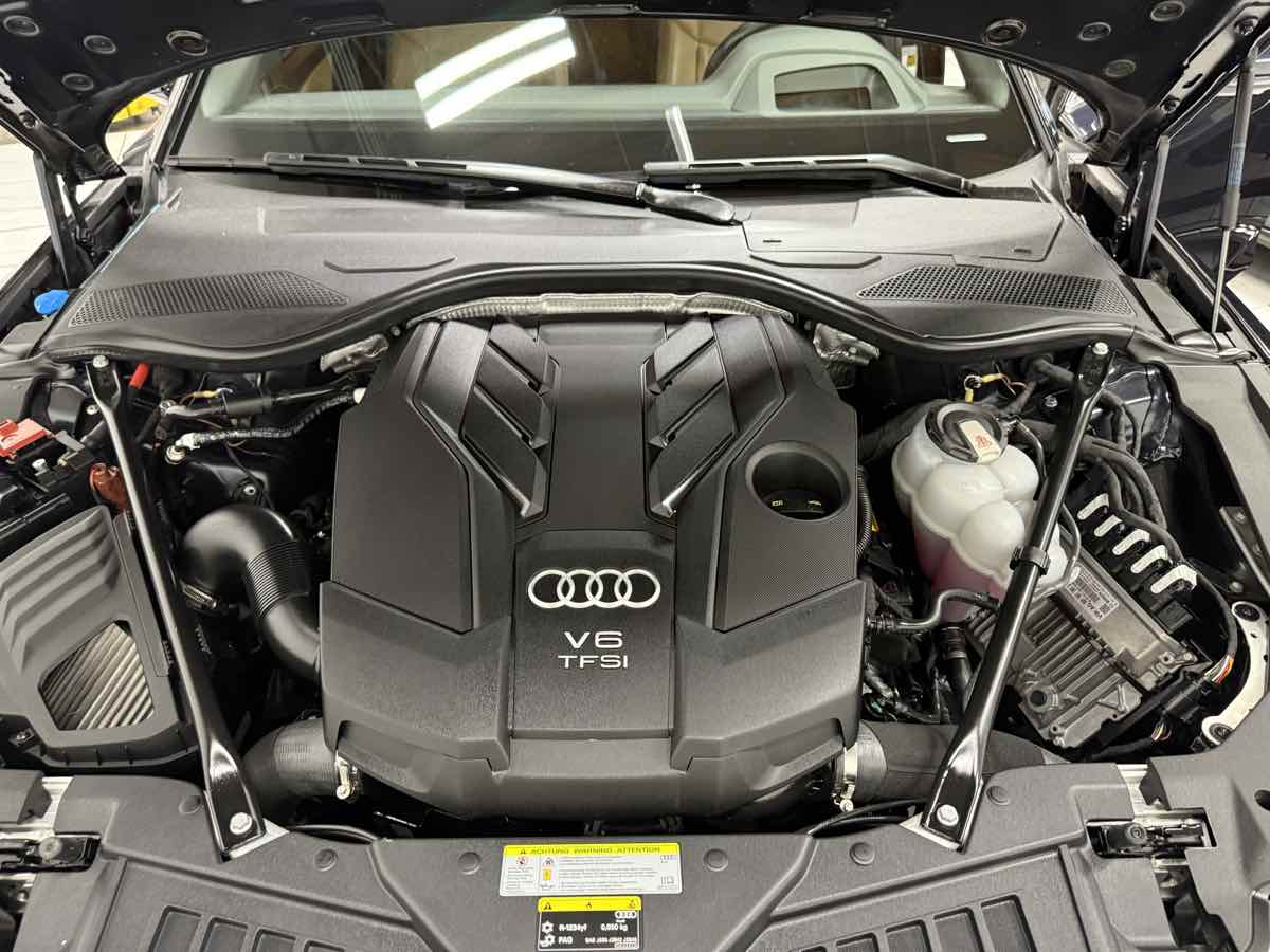 2019 Audi A8 Quattro L photo 40