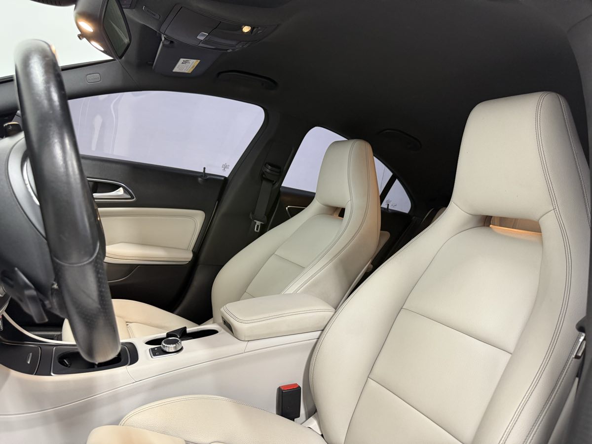 2018 Mercedes Benz CLA 250 photo 9