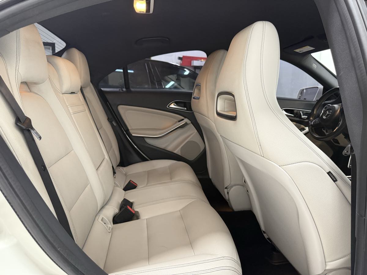 2018 Mercedes Benz CLA 250 photo 14