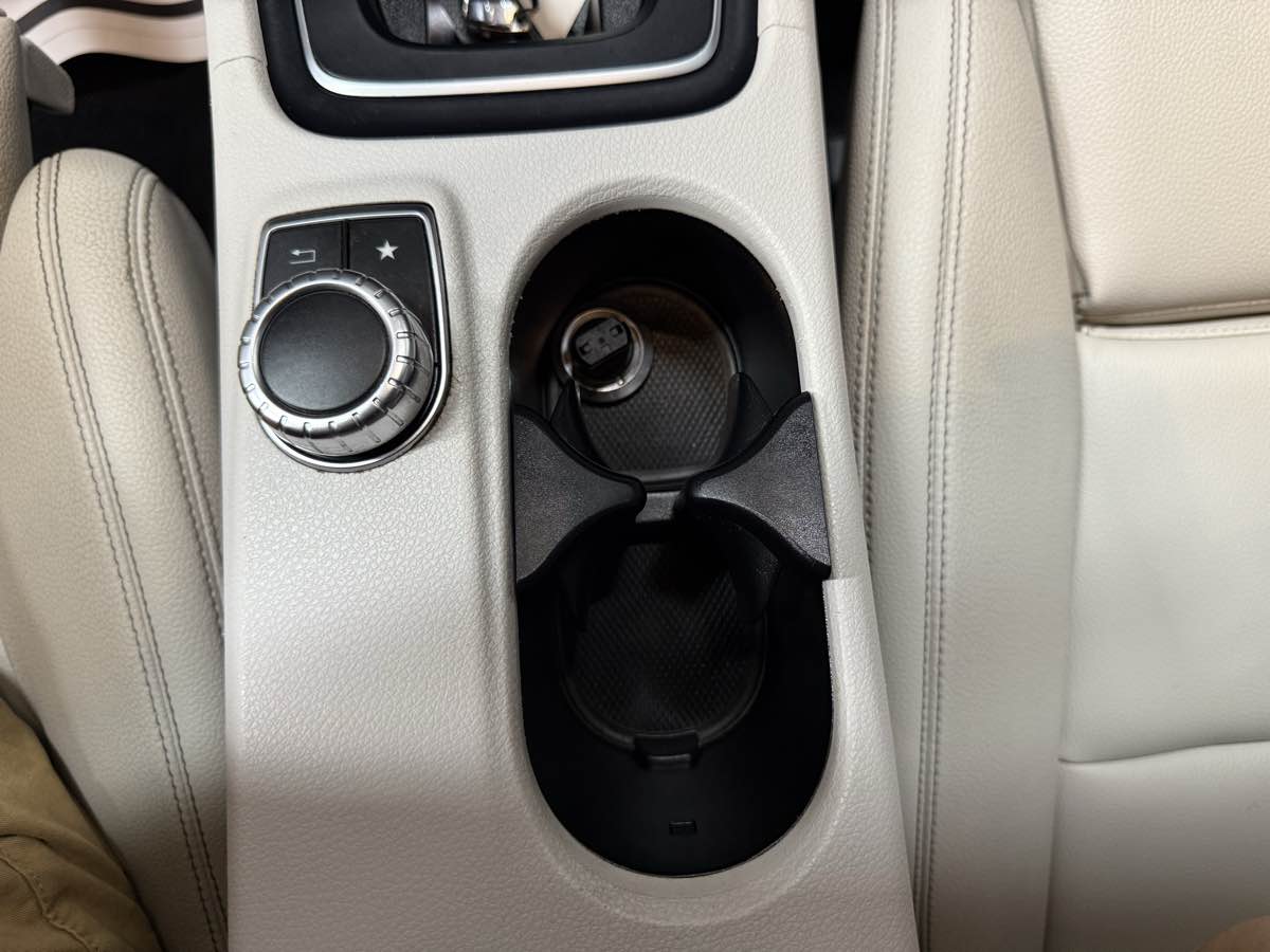 2018 Mercedes Benz CLA 250 photo 24