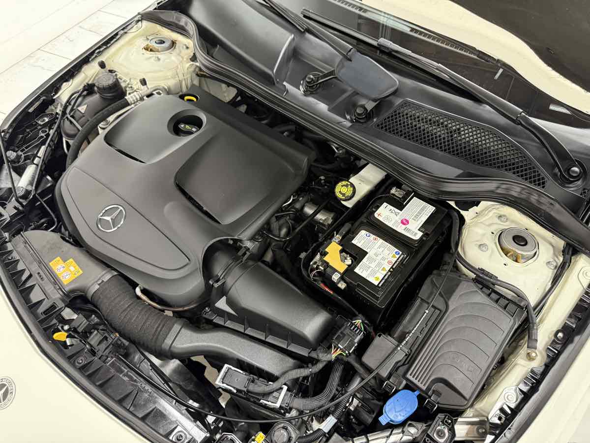 2018 Mercedes Benz CLA 250 photo 29