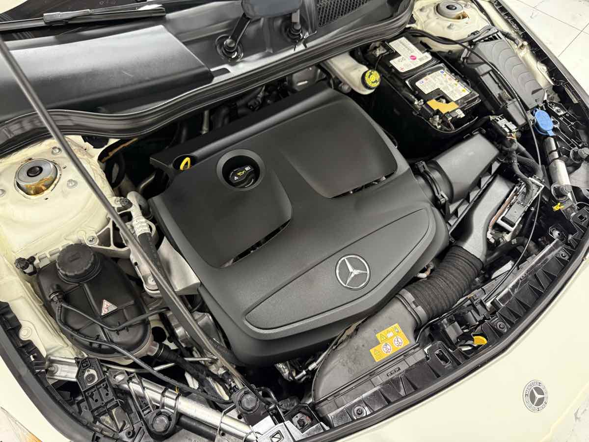 2018 Mercedes Benz CLA 250 photo 31