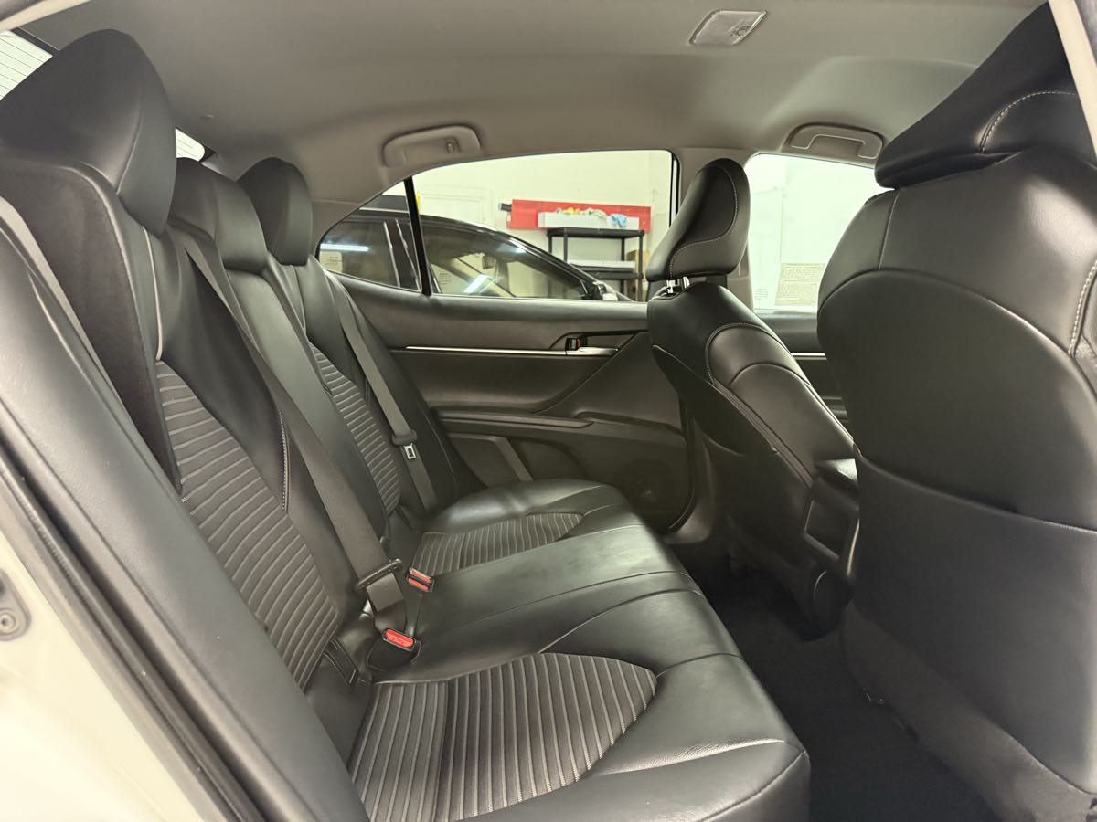 2022 Toyota Camry SE photo 18