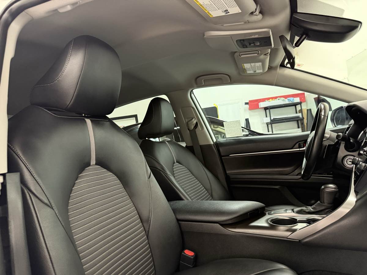 2022 Toyota Camry SE photo 23