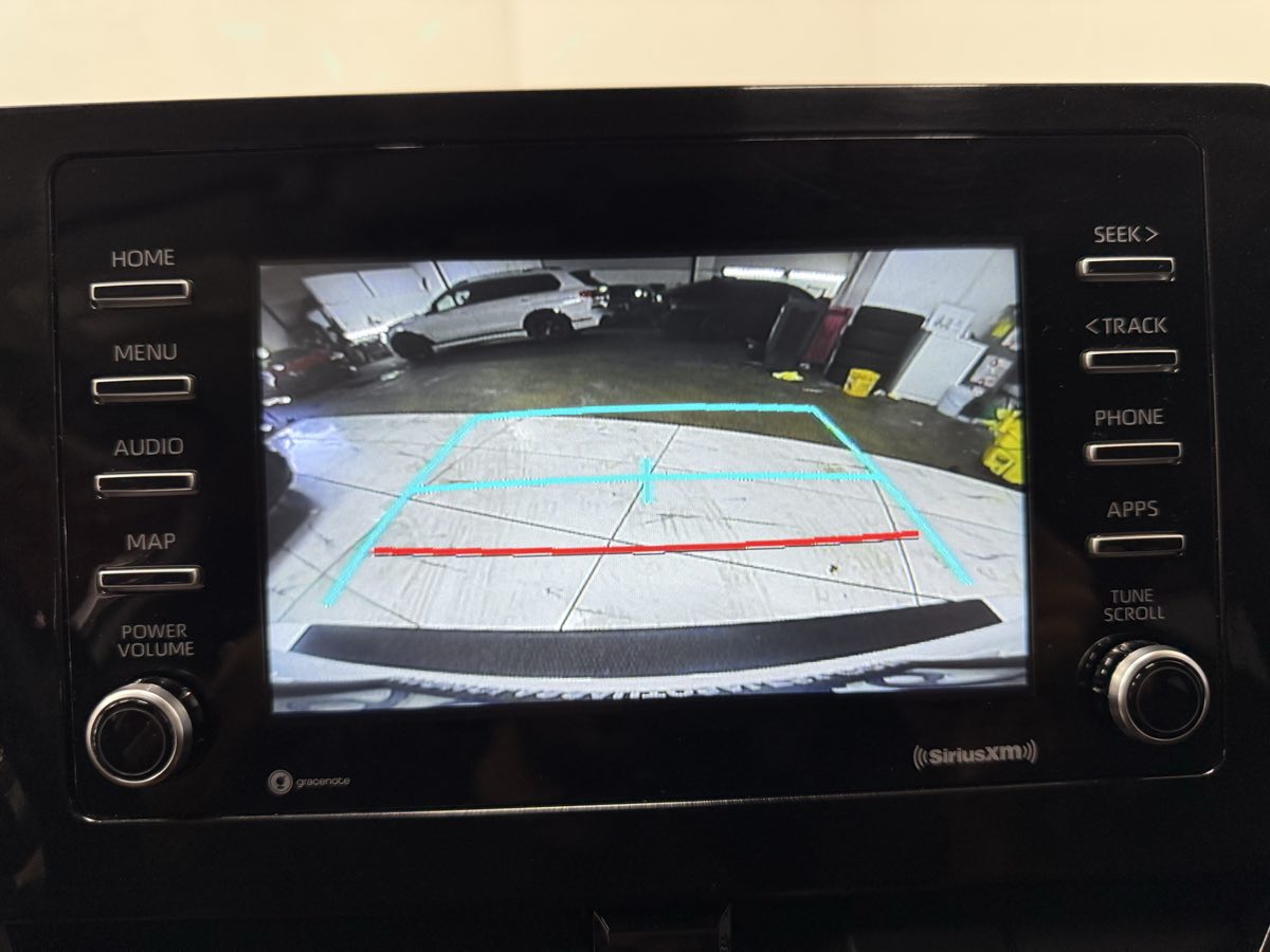 2022 Toyota Camry SE photo 28