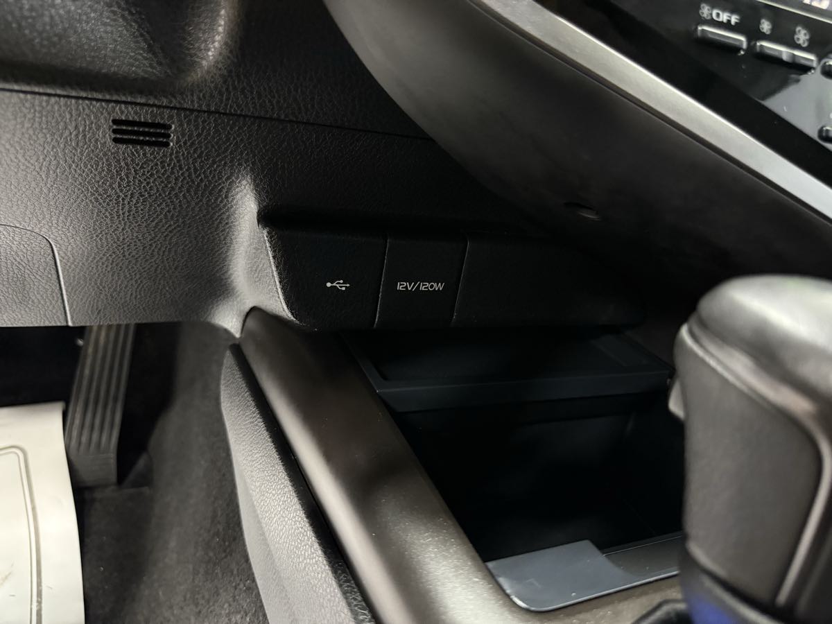 2022 Toyota Camry SE photo 30