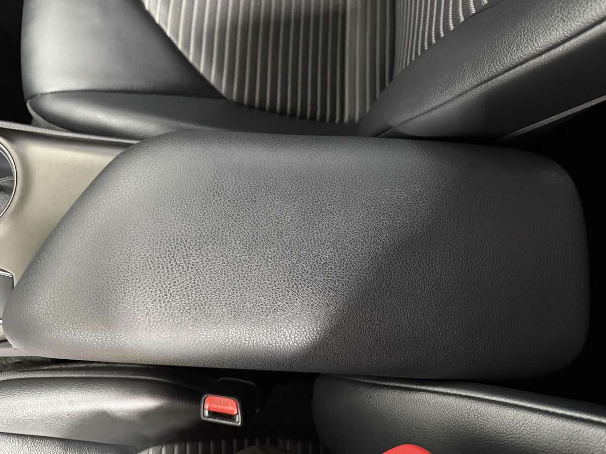 2022 Toyota Camry SE photo 32