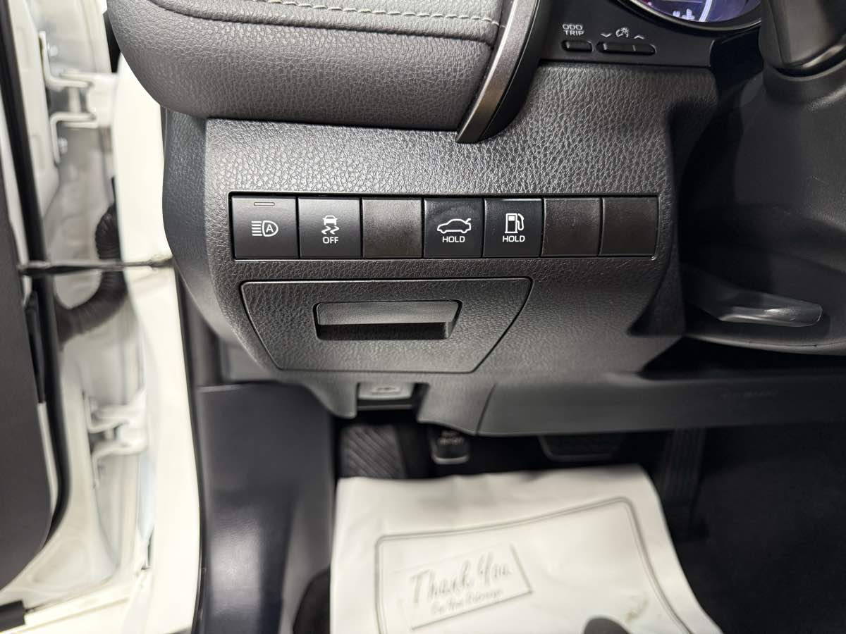 2022 Toyota Camry SE photo 34