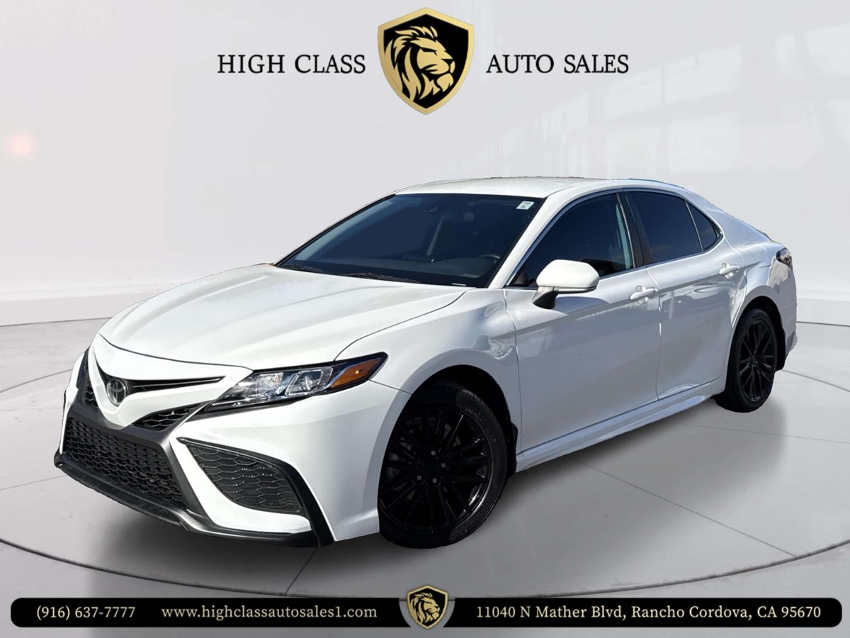 2022 Toyota Camry SE photo 3