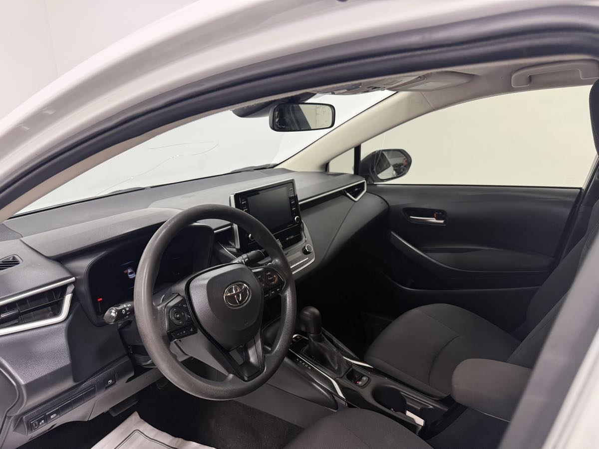 2021 Toyota Corolla Hybrid LE photo 11