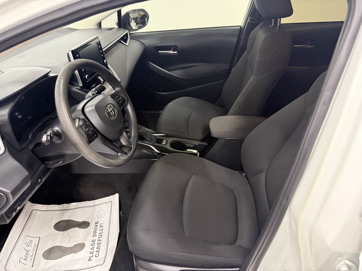 2021 Toyota Corolla Hybrid LE photo 12