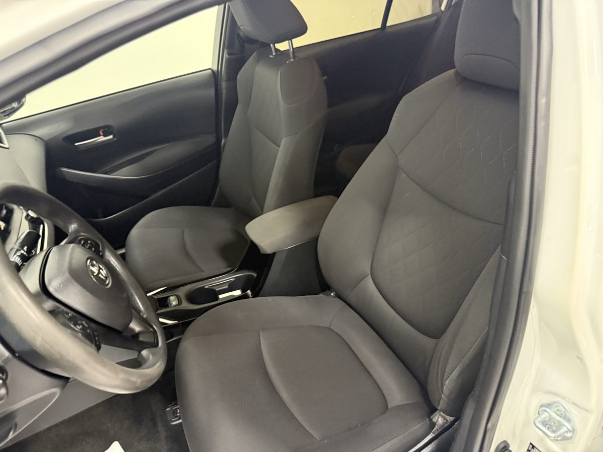 2021 Toyota Corolla Hybrid LE photo 13