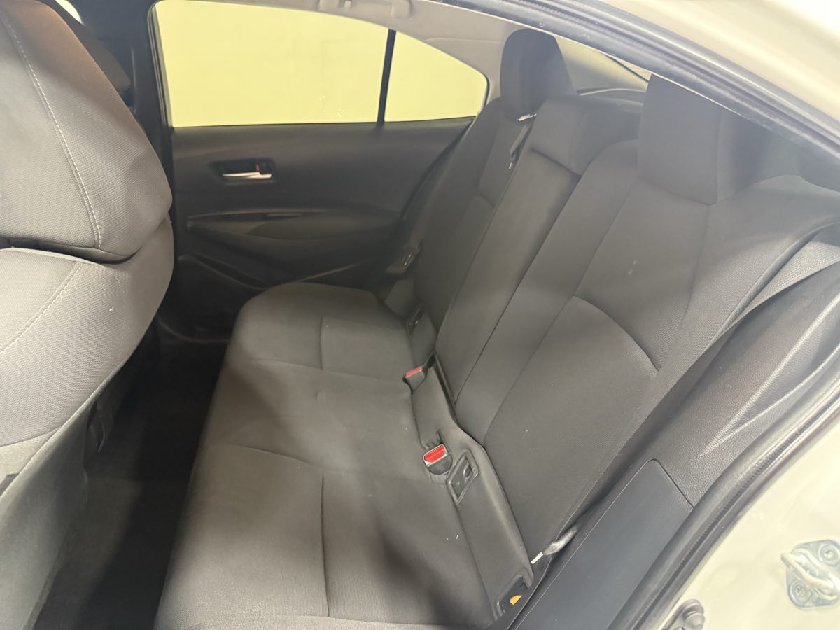 2021 Toyota Corolla Hybrid LE photo 17