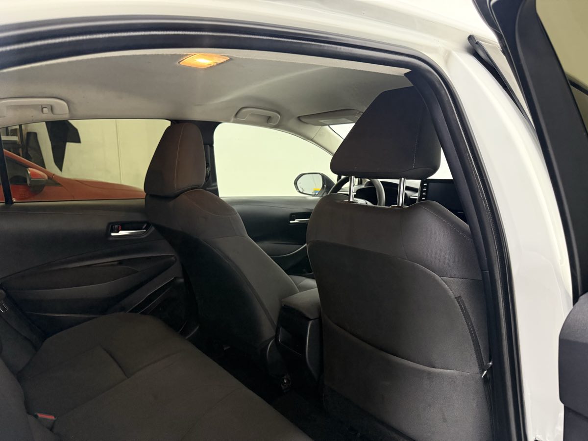 2021 Toyota Corolla Hybrid LE photo 19
