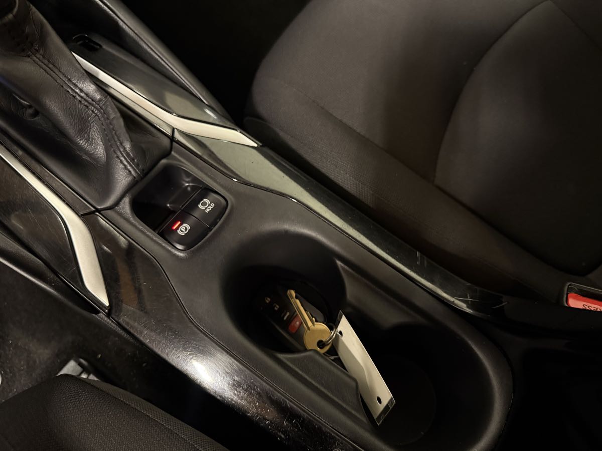 2021 Toyota Corolla Hybrid LE photo 30