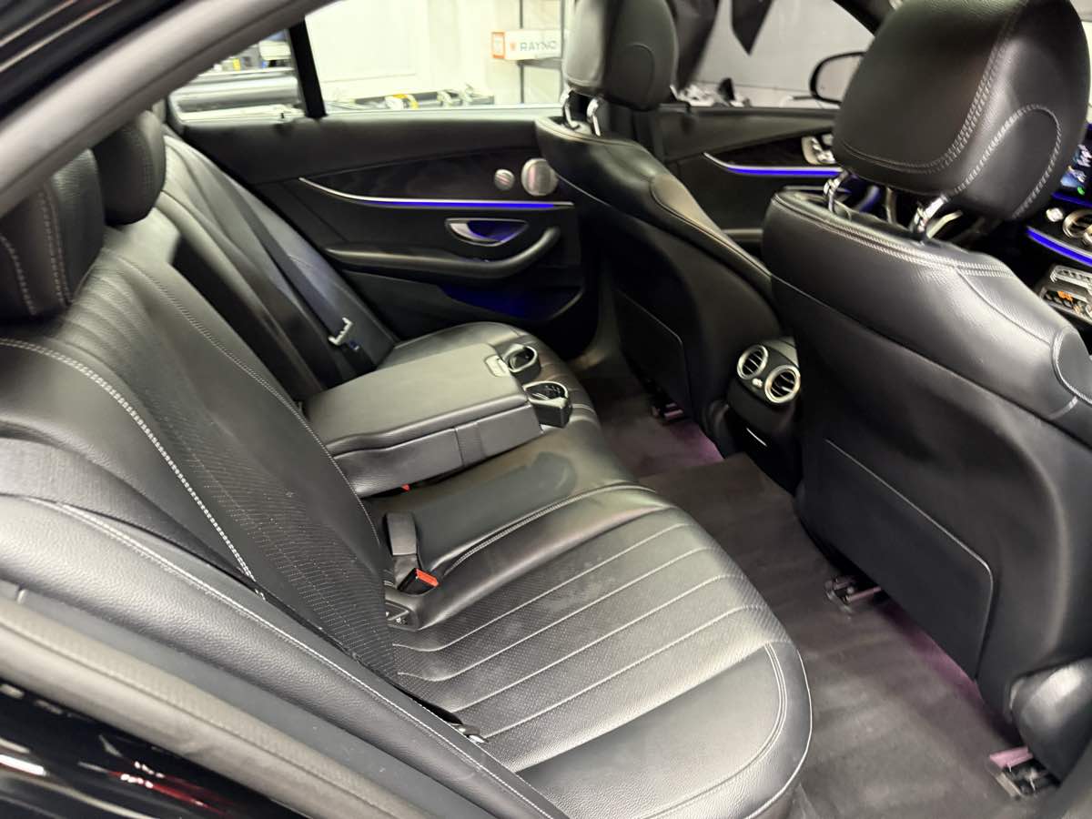 2020 Mercedes Benz E 350 photo 19