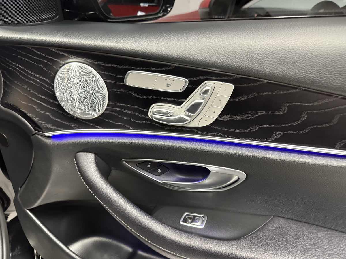2020 Mercedes Benz E 350 photo 22