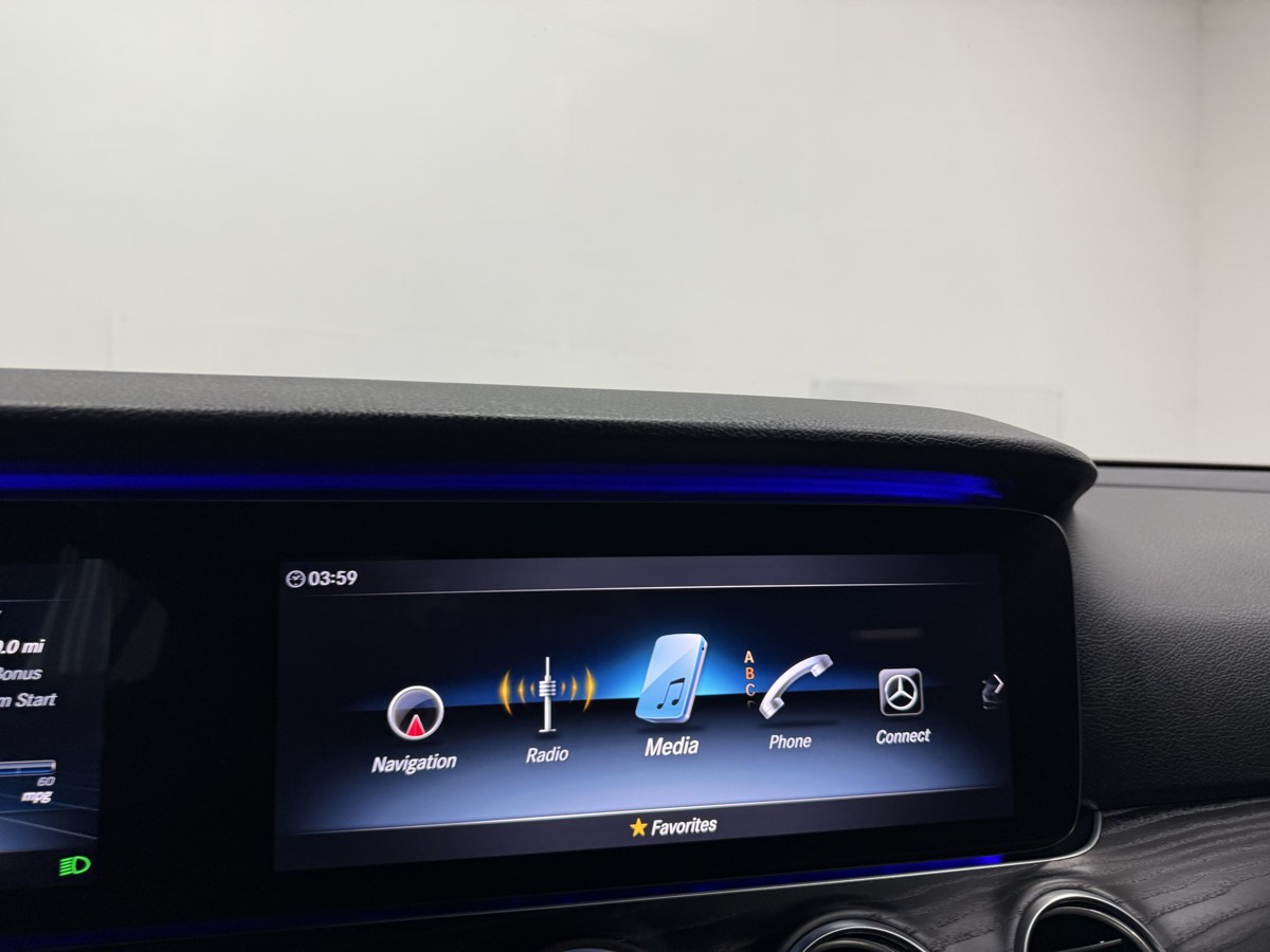 2020 Mercedes Benz E 350 photo 28