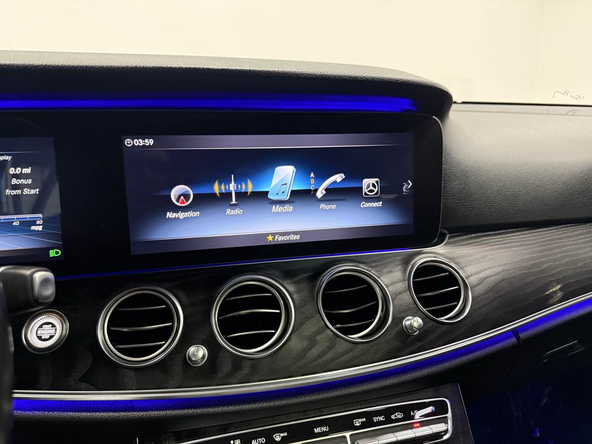 2020 Mercedes Benz E 350 photo 29