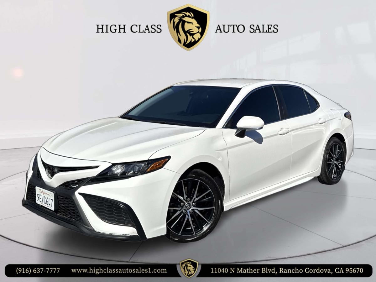 2023 Toyota Camry SE photo 3