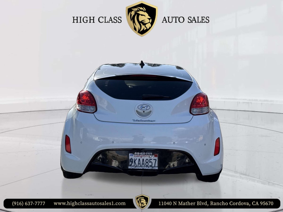 2015 Hyundai Veloster Turbo photo 2