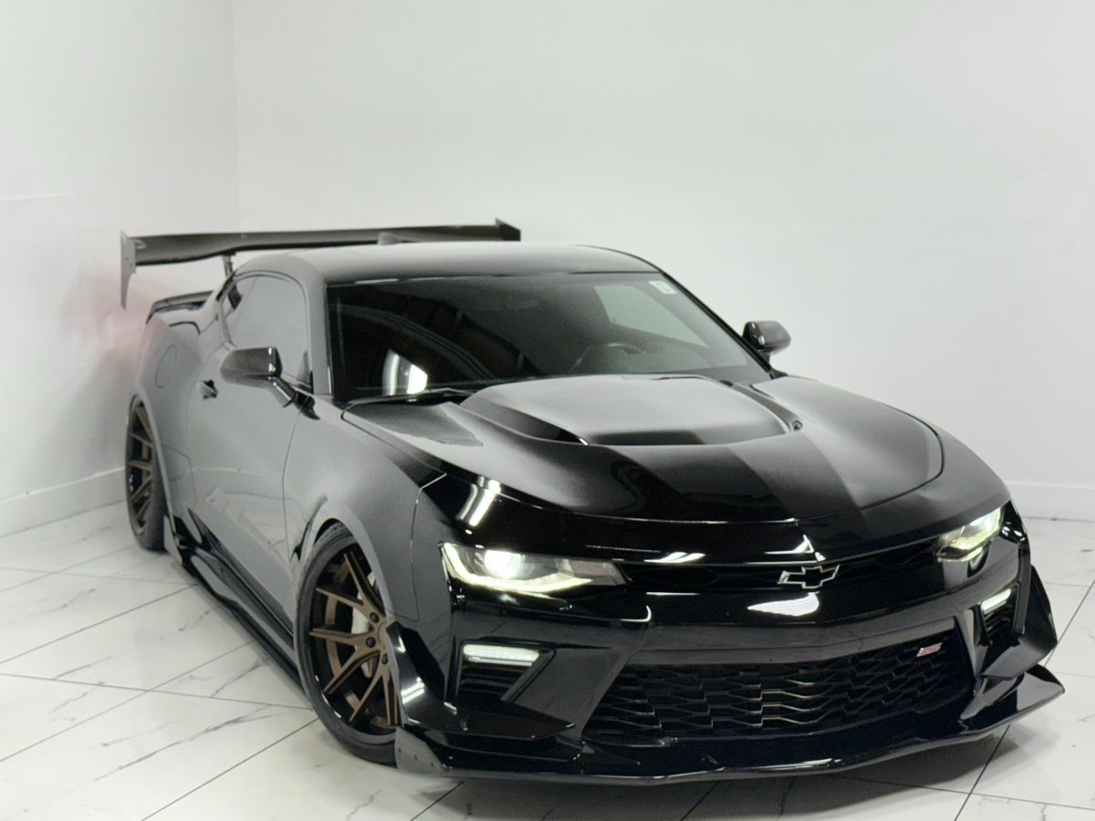 2018 Chevrolet Camaro 1SS photo 2