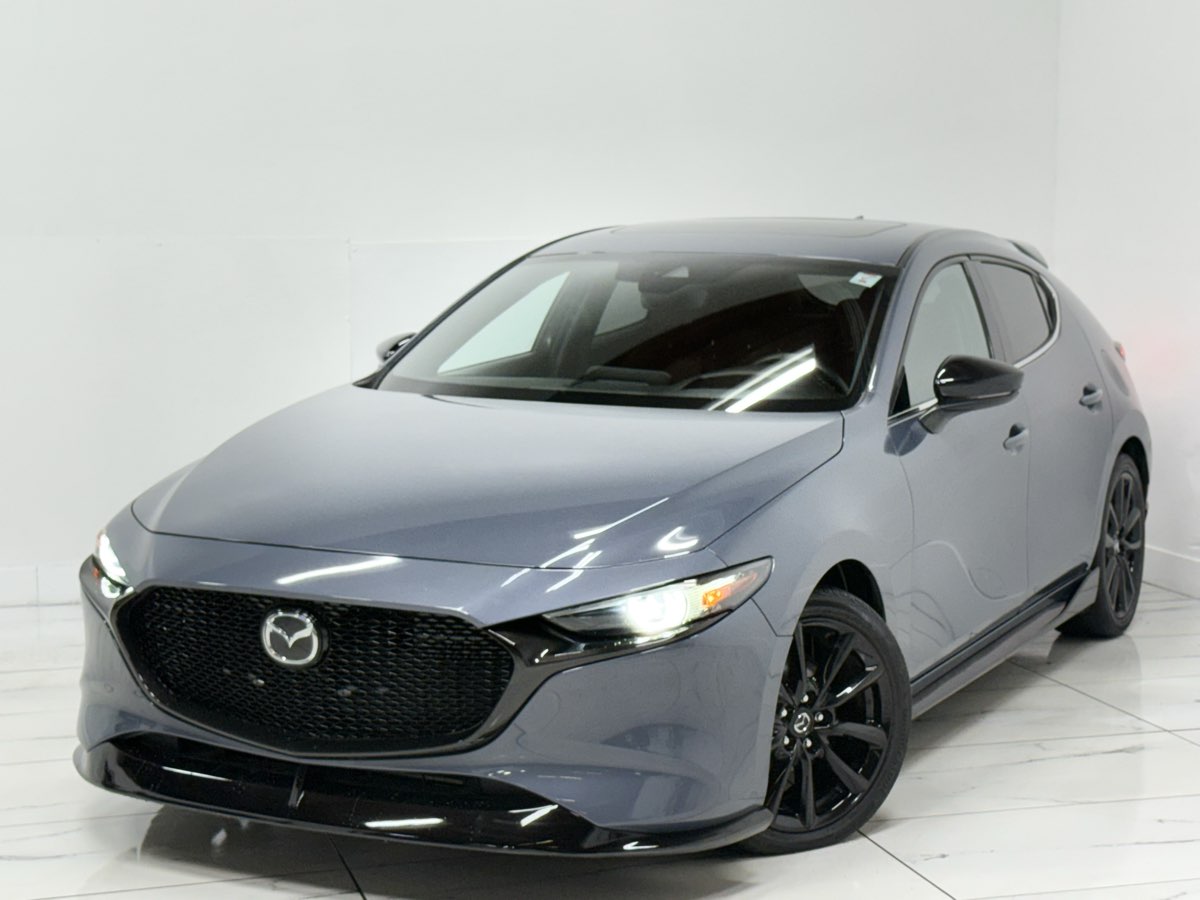 2021 Mazda Mazda3 Hatchback Premium photo 4