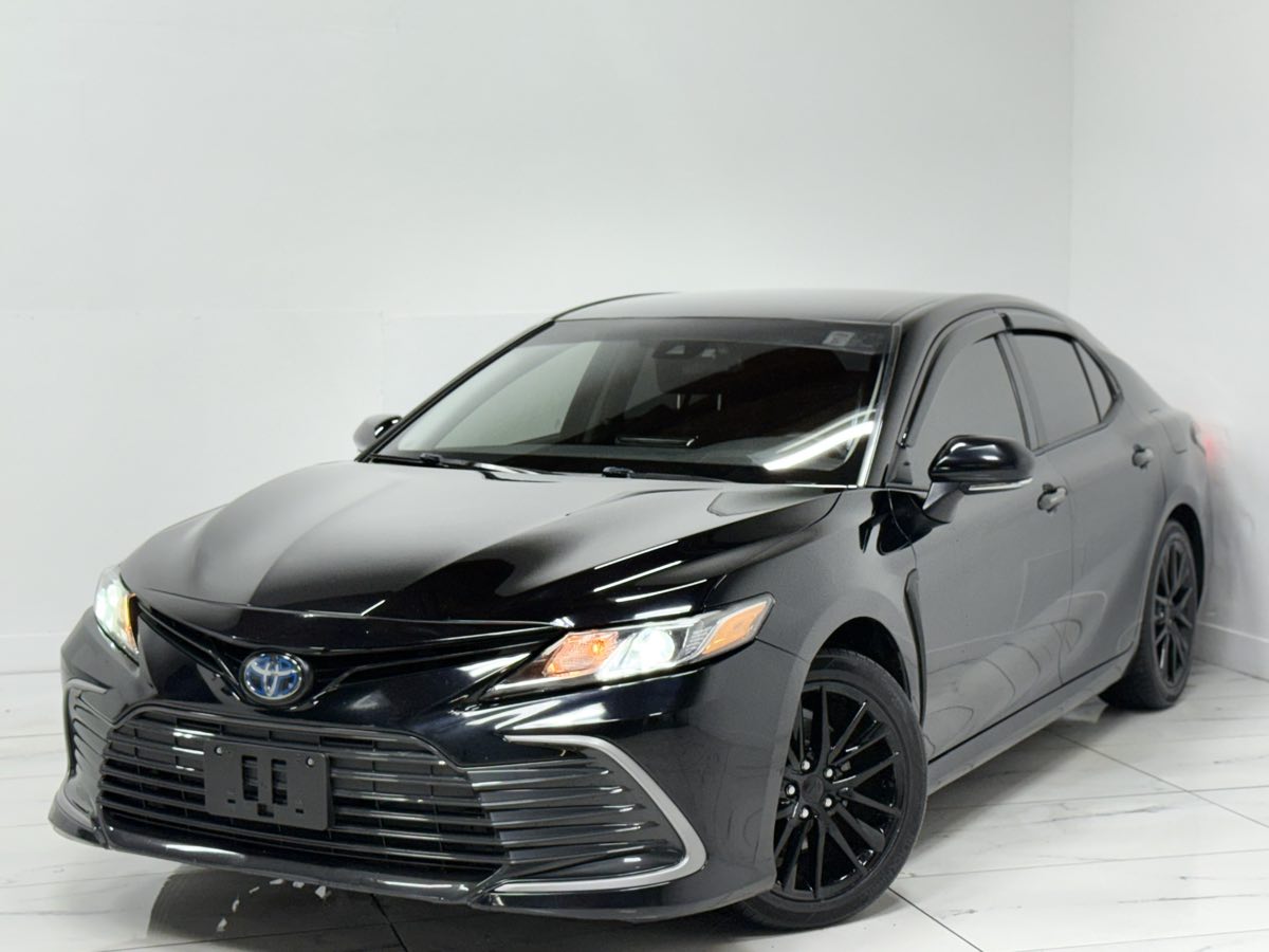 2023 Toyota Camry Hybrid LE photo 4
