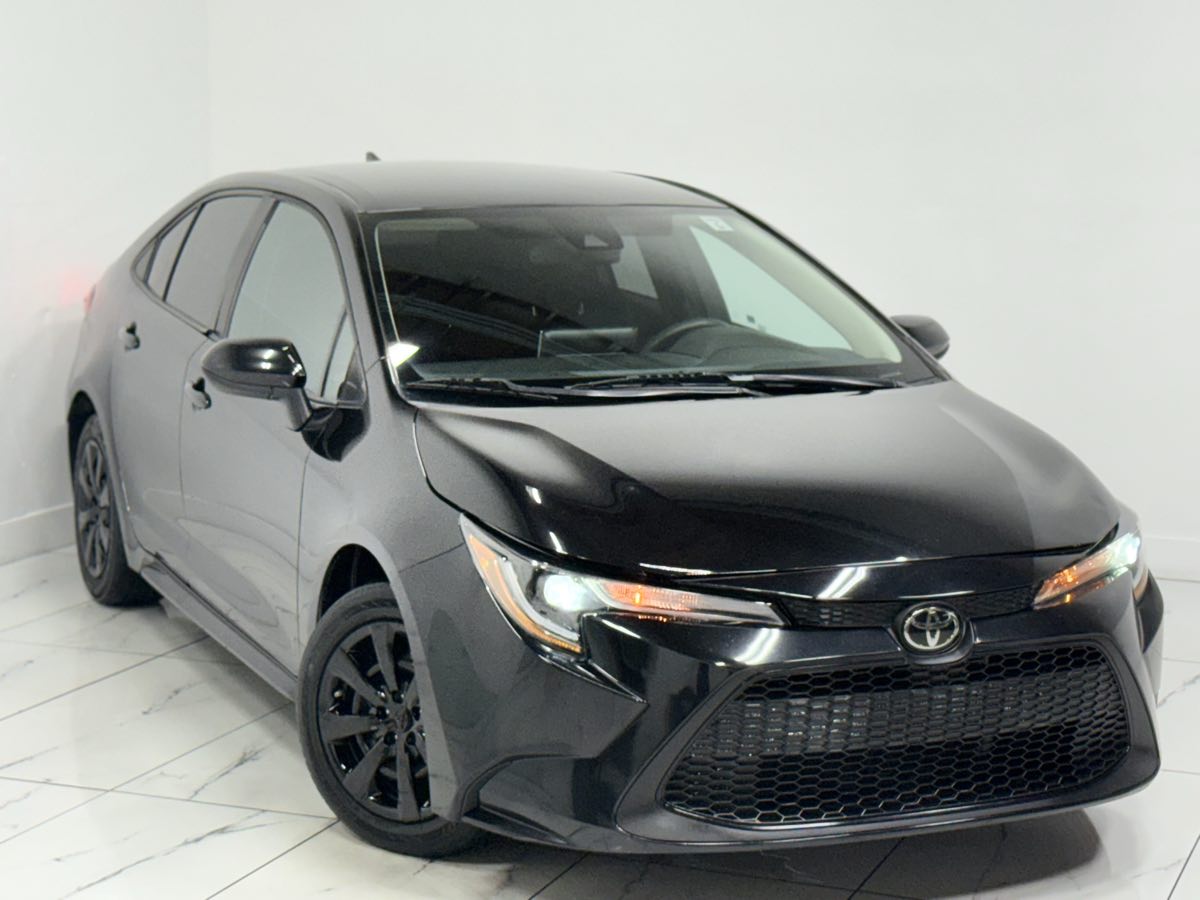 2021 Toyota Corolla LE photo 2