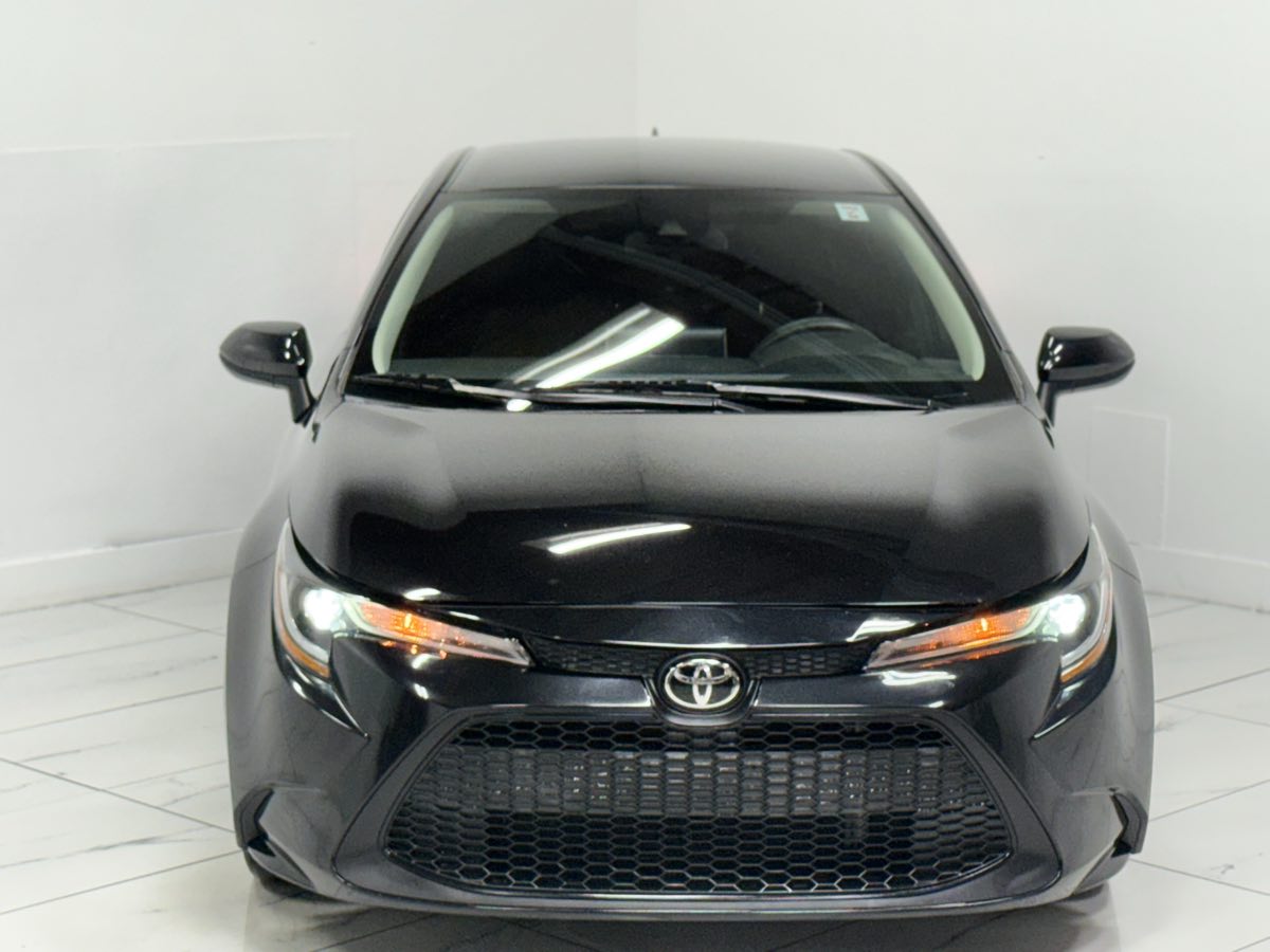 2021 Toyota Corolla LE photo 4