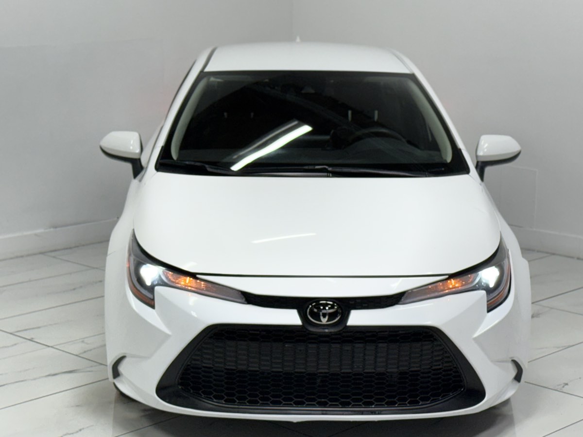 2022 Toyota Corolla LE photo 4