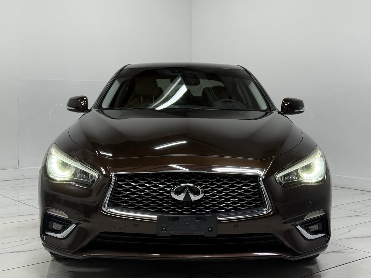 2018 Infiniti Q50 3.0t LUXE photo 3