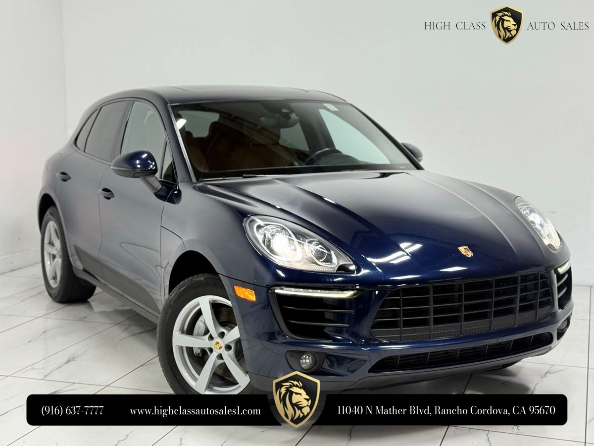 2017 Porsche Macan -'s photo