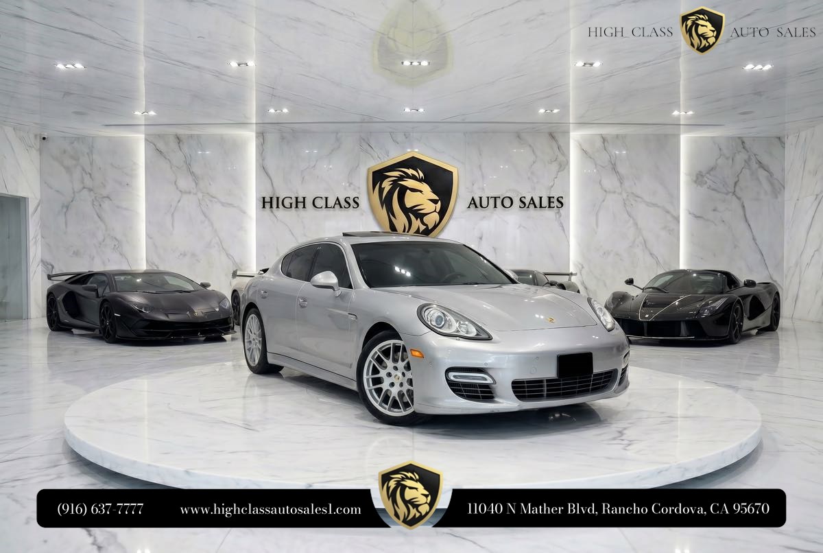 2010 Porsche Panamera Turbo's photo