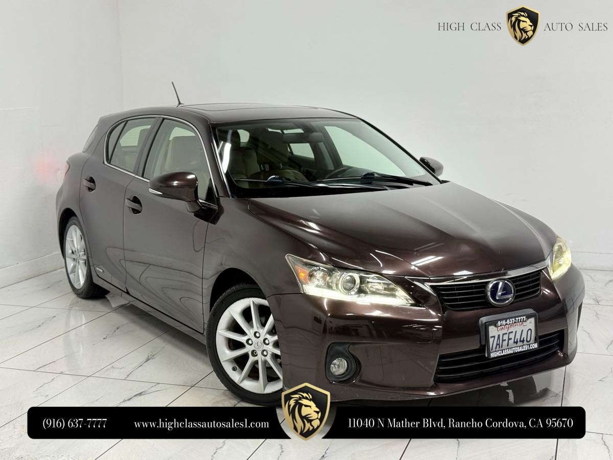 2013 Lexus CT 200h 200h's photo