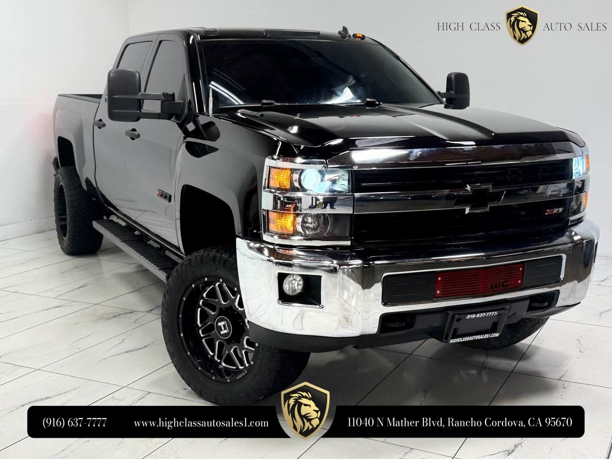 2015 Chevrolet Silverado HD 1LT 4WD Crew Cab Standard Box's photo