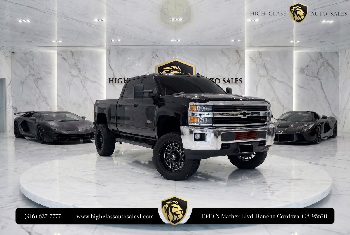 2015 Chevrolet Silverado HD 1LT 4WD Crew Cab Standard Box's photo