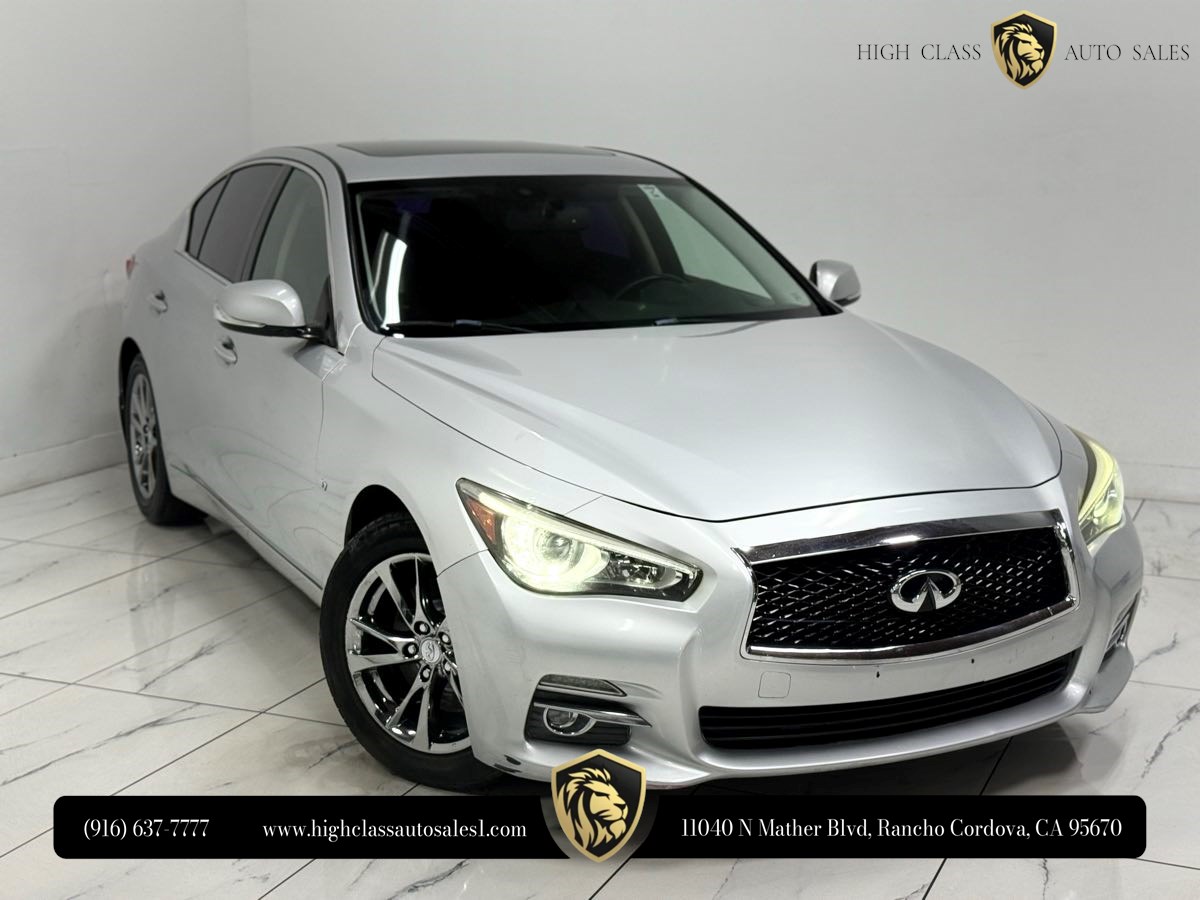 2015 INFINITI Q50 Premium's photo