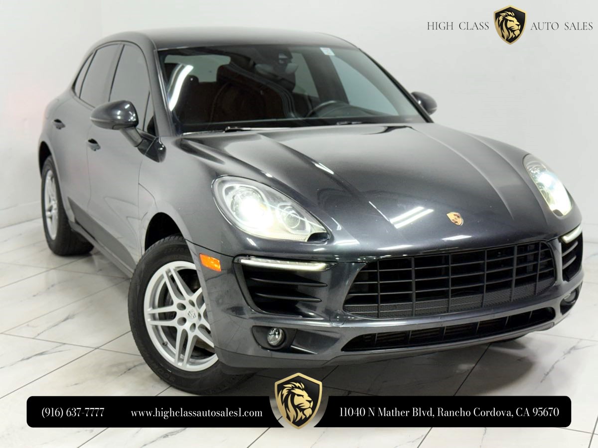 2017 Porsche Macan -'s photo