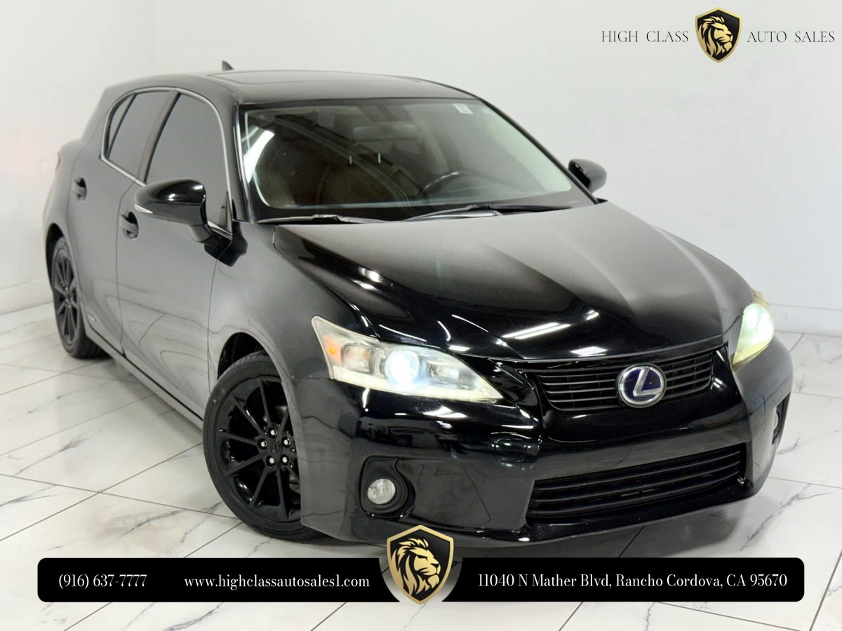 2015 Lexus CT 200h 200h's photo