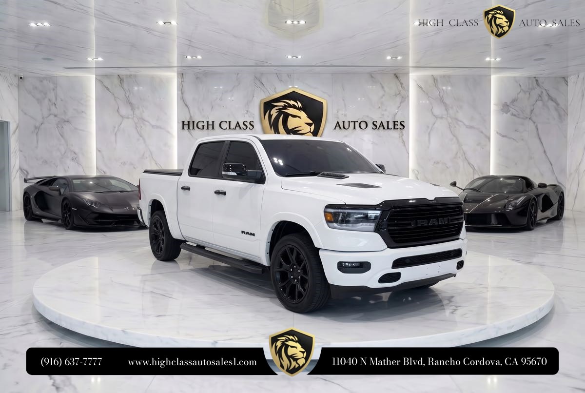 Bright White Clearcoat 2025 RAM 1500 Pickup Truck Four-Wheel Drive Automatic