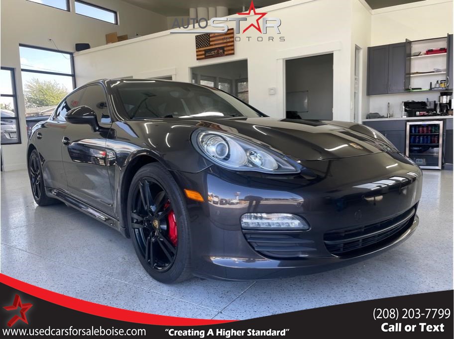 2013 Porsche Panamera 