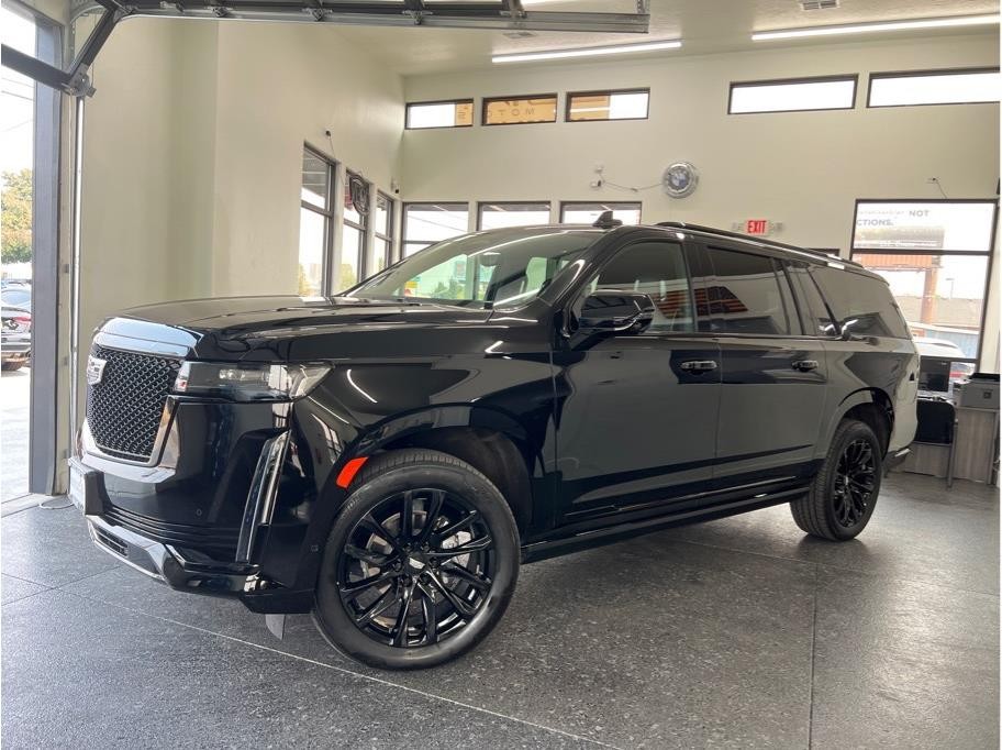2023 Cadillac Escalade ESV Sport Platinum - Photo 2