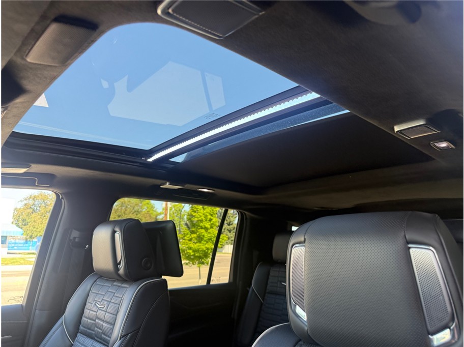2023 Cadillac Escalade ESV Sport Platinum - Photo 29