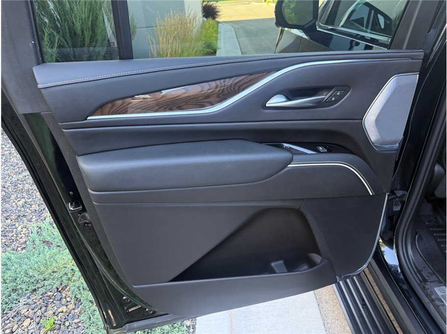 2023 Cadillac Escalade ESV Sport Platinum - Photo 31